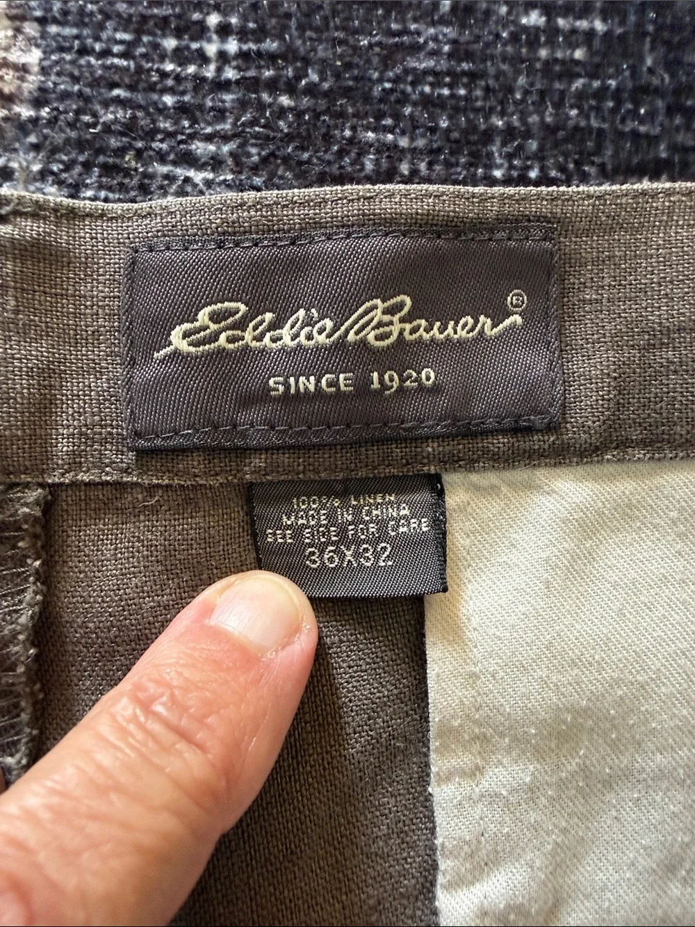 Eddie Bauer Pleated Chino Pants in Light Olive